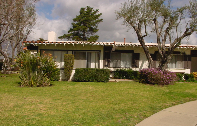 55+ Community of Rancho Bernardo/7 Oaks
