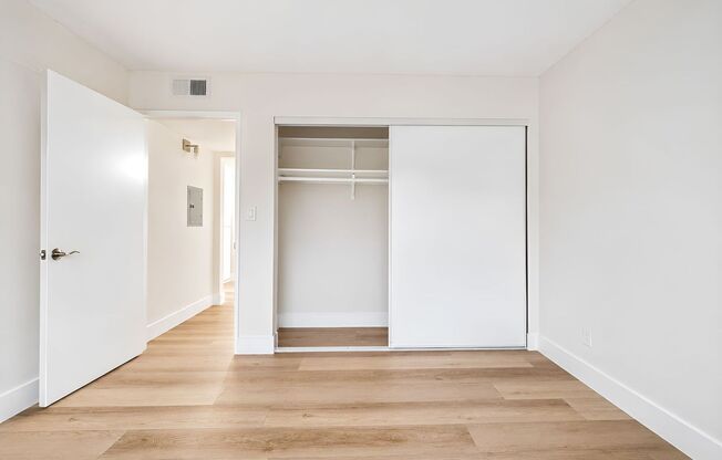 1 bed, 1 bath, 700 sqft, $2,150, Unit Unit 208