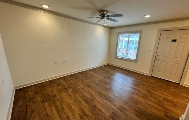 1 bed, 1 bath, $1,375, Unit Unit 311