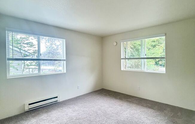 2 beds, 1 bath, 819 sqft, $1,786, Unit B203