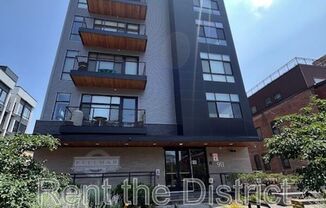 911 2nd Street NE