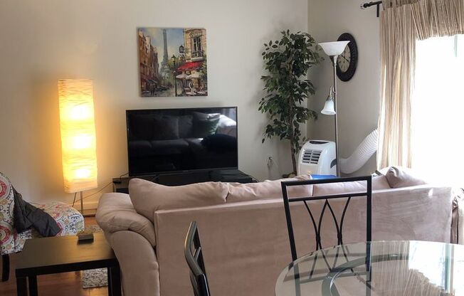 5604 Fifth Avenue-Claridge