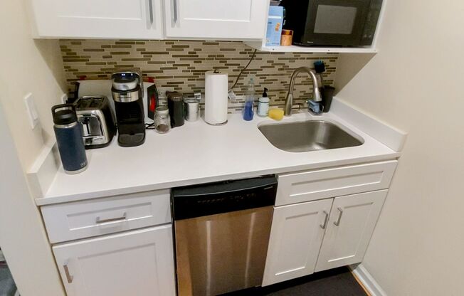 1 bed, 1 bath, 350 sqft, $1,650, Unit 2520-A3