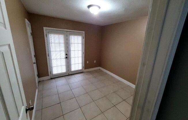 13231-13233 Curran Rd