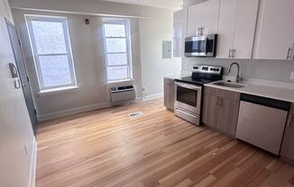 1 bed, 1 bath, $1,200, Unit 2R