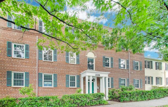Convenient and Stylish 2-bedroom close to Metro