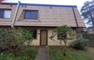 3 beds, 2.5 baths, $1,895