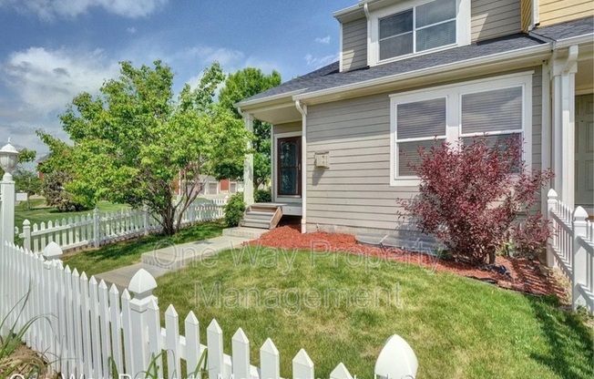 1915 HALFMOON CIR