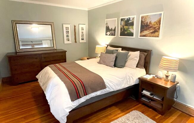 1 bed, 1 bath, 800 sqft, $1,445, Unit 1290105R