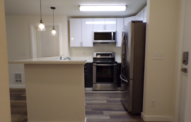 12544 15 AVE NE