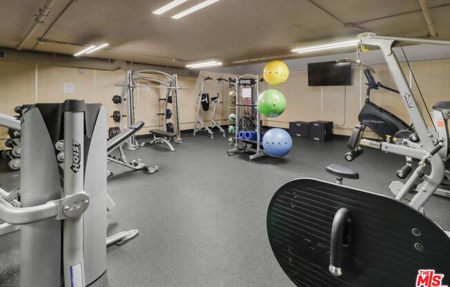 1 bed, 1.5 baths, 742 sqft, $2,695, Unit 106