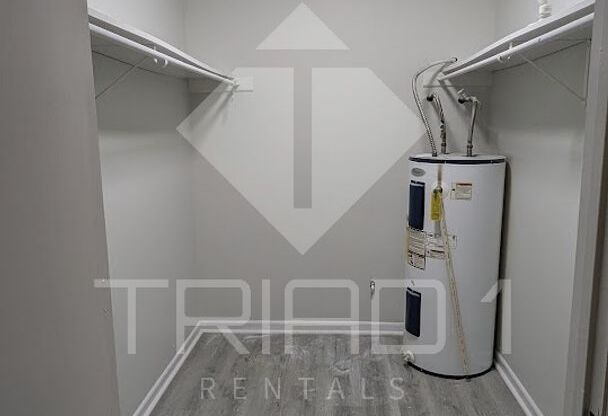 1 bed, 1 bath, 550 sqft, $750, Unit D