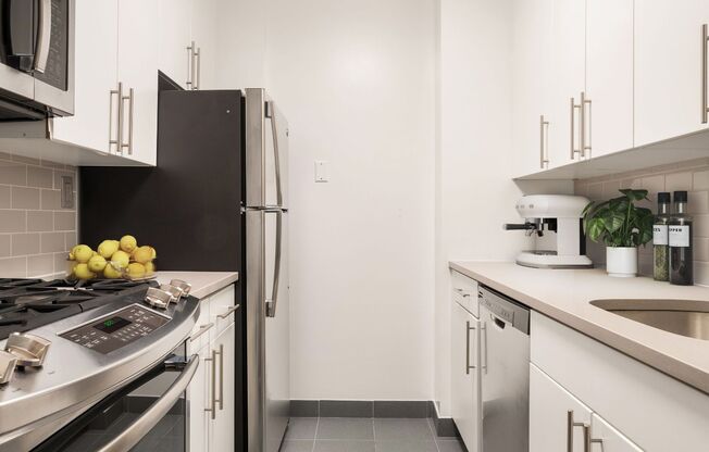 1 bed, 1 bath, 776 sqft, $5,071, Unit 12-F