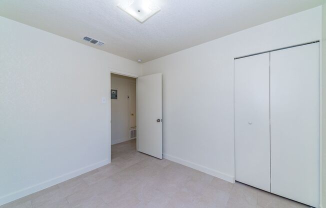 3 beds, 1 bath, $1,595