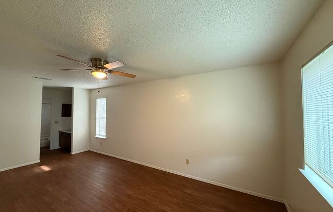 3 beds, 2 baths, $2,200