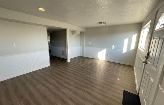 Newly remodeled 1bd/1b near shopping and restaurants!