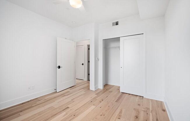 2 beds, 2 baths, 933 sqft, $2,095, Unit 405