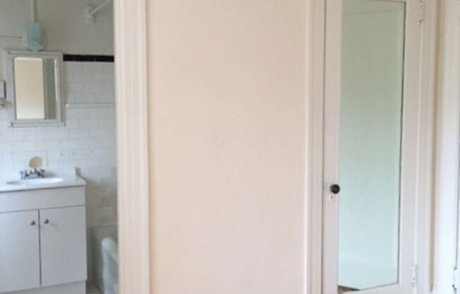 1 bed, 1 bath, 550 sqft, $1,400, Unit 306