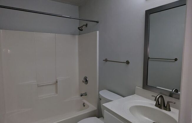 2 beds, 1 bath, 855 sqft, $1,099, Unit 3364-06