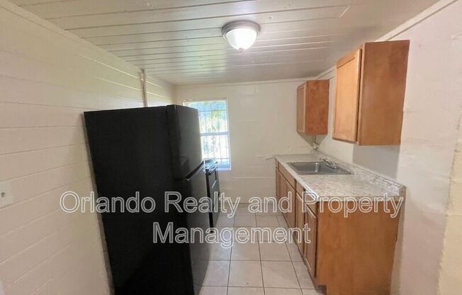 1235 1/2 W CYPRESS ST