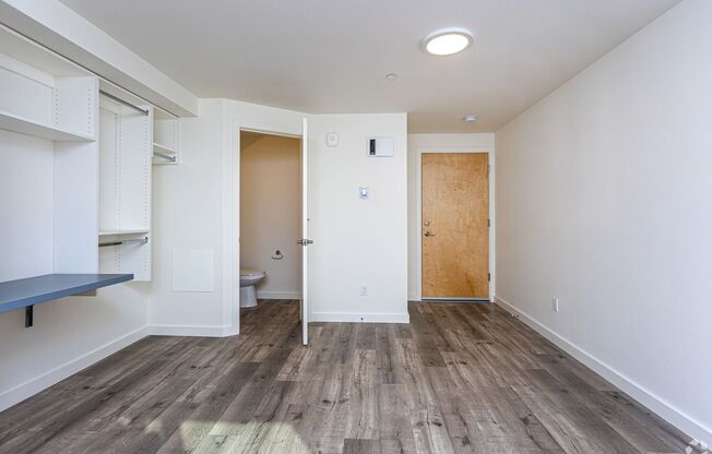 Studio, 1 bath, 222 sqft, $1,348, Unit U20 4536 Unit 208