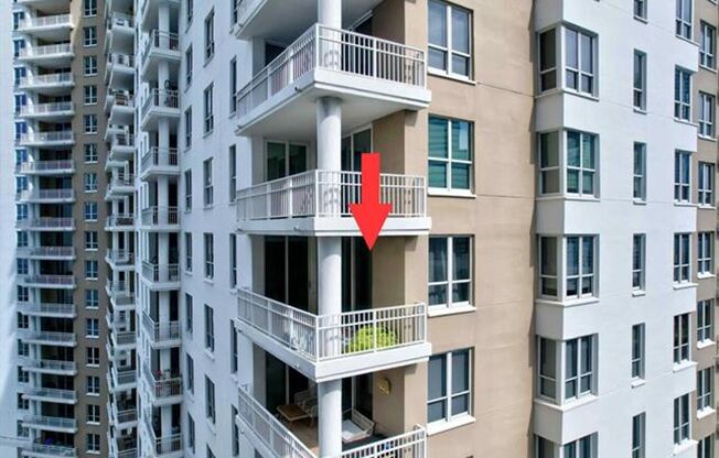 2 beds, 2.5 baths, $5,400, Unit # 1604