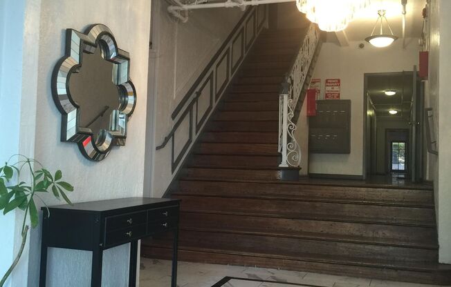 St. Andrews Manor Apartments...Charming Apartments...1920's Classic Brick..Newly Remodeled Building!