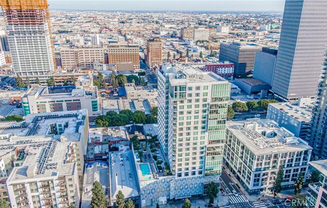 2 beds, 2 baths, 1,353 sqft, $5,500, Unit 1010