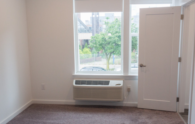 1 bed, 1 bath, 580 sqft, $1,350, Unit 4A