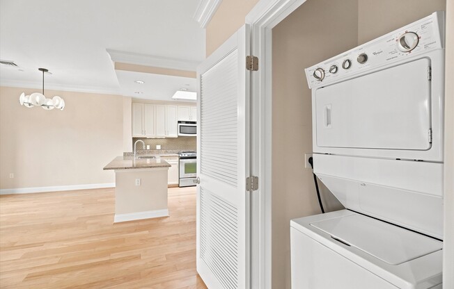 2 beds, 2 baths, 1,004 sqft, $3,800, Unit EPH15