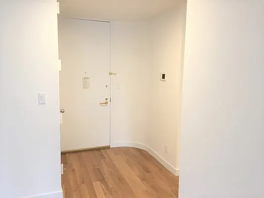 Studio, 1 bath, $5,750, Unit 30A