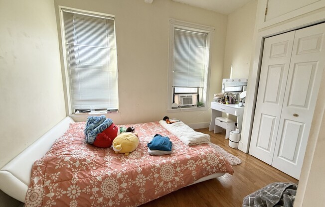 1 bed, 1 bath, $2,700, Unit 2F