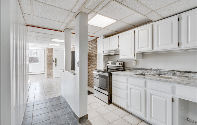 2 beds, 1 bath, 750 sqft, $1,400, Unit 10