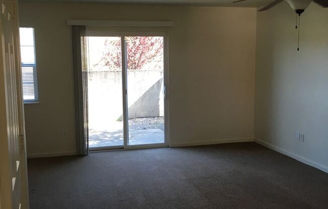 2 beds, 2.5 baths, 997 sqft, $1,350, Unit 18