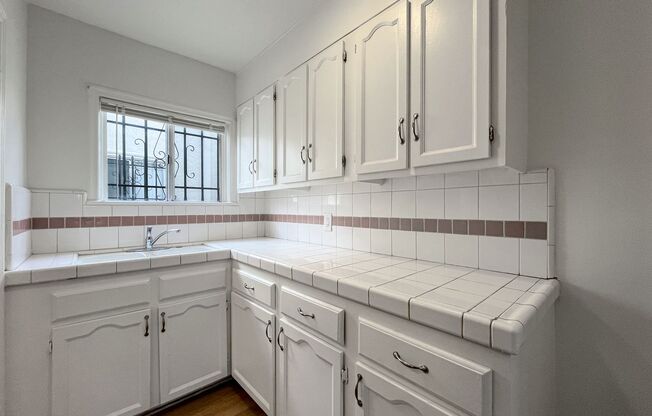 1 Bedroom in LA - $1,750.00