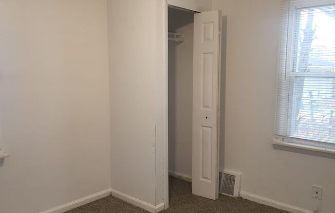 3 beds, 1 bath, $1,250