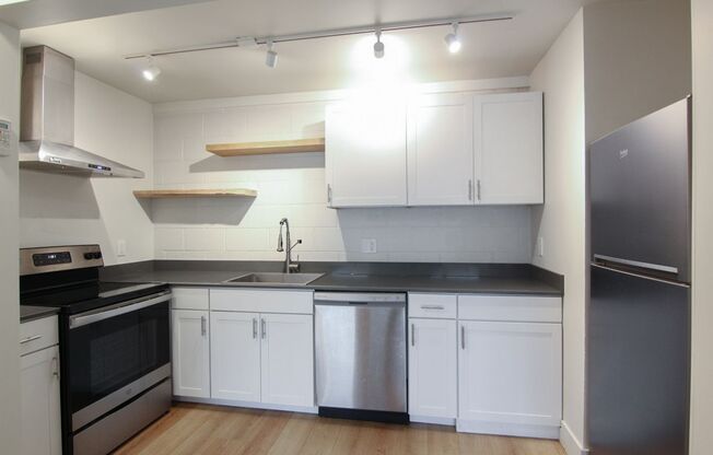 1 bed, 1 bath, 516 sqft, $1,295, Unit 19