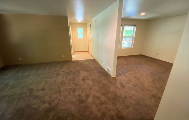 3 Bed, 2 Bath 1 block from CWU