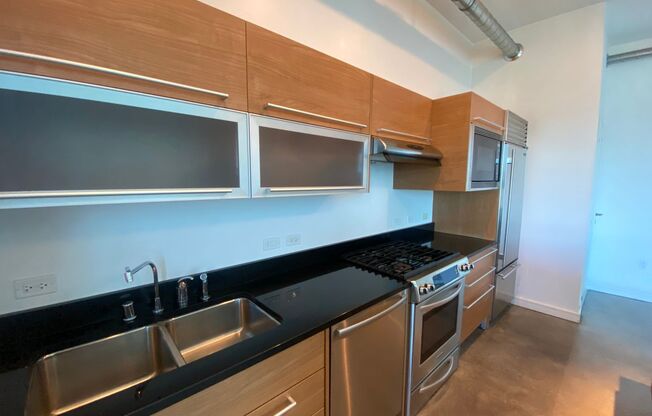 Studio, 1 bath, $2,400, Unit 1001