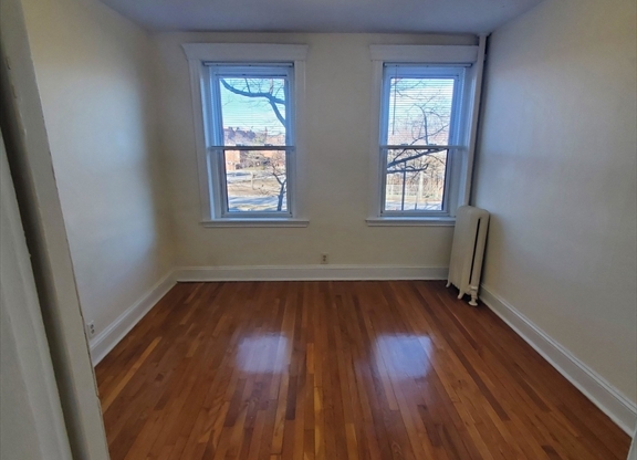 1 bed, 1 bath, 600 sqft, $2,600, Unit 9