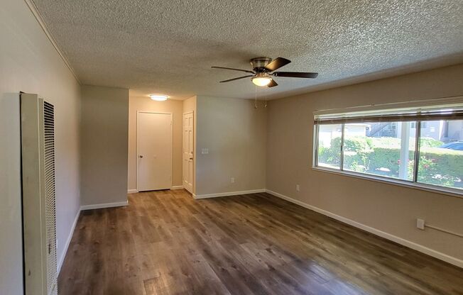 3 beds, 2 baths, 1,500 sqft, $2,200, Unit 4482