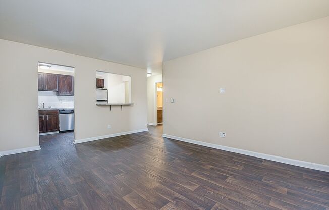 1 bed, 1 bath, 570 sqft, $1,675, Unit 1-109