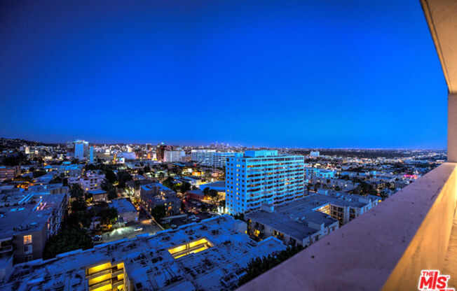 2 beds, 3 baths, 2,085 sqft, $7,250, Unit 1207