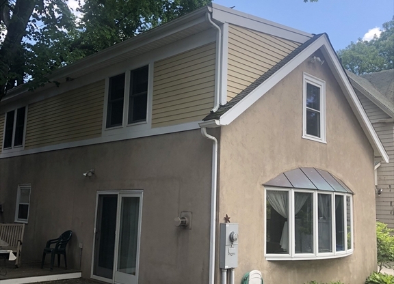 10 WELLESLEY AVE