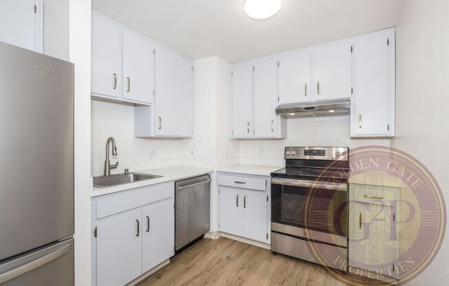 2 beds, 1 bath, $3,250