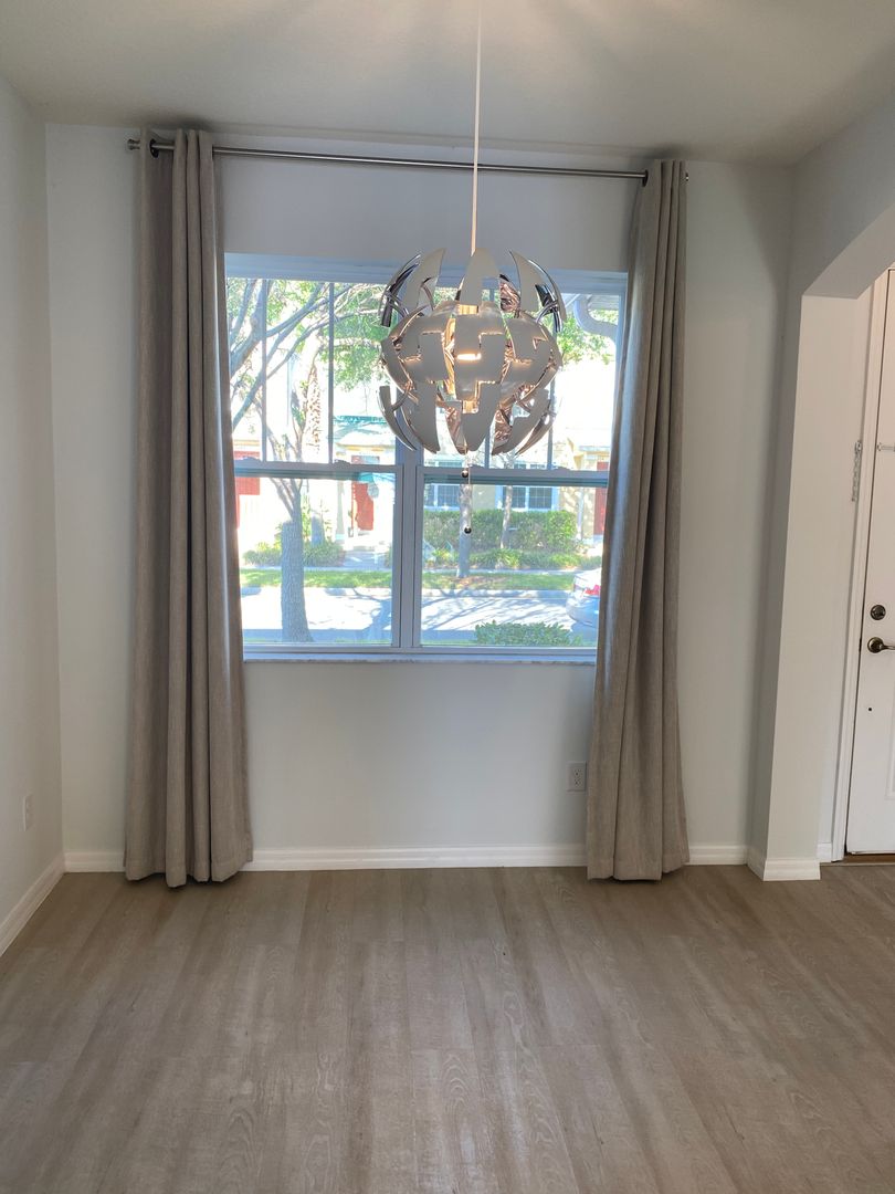 3 bedroom, 2.5 bathroom townhouse in Water Edge Lake Nona