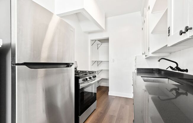 Studio, 1 bath, 510 sqft, $1,825, Unit 404