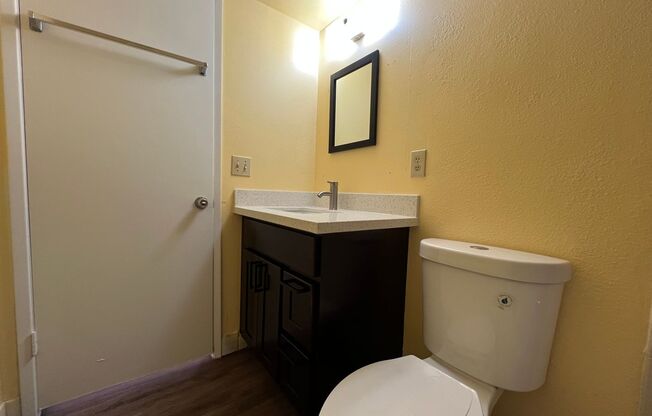 2 beds, 1 bath, $1,295