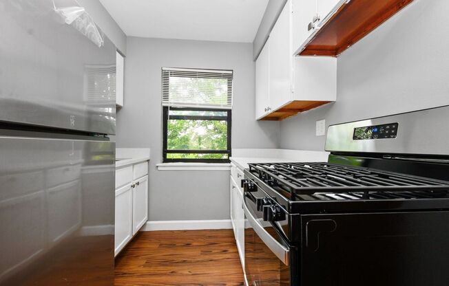 1 bed, 1 bath, 650 sqft, $2,595, Unit 10208-B3