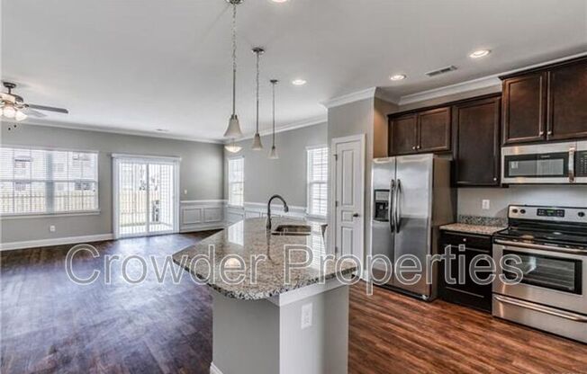 325 HALTON XING DR SW